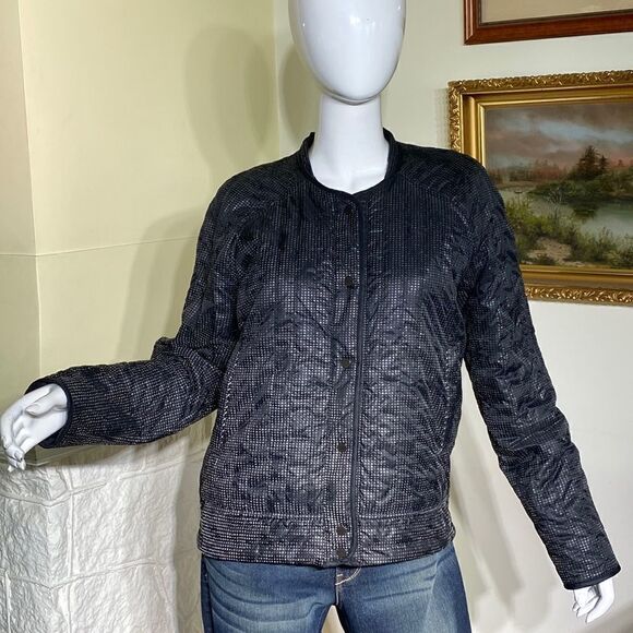 Kit and Ace Keep Pedalling Reversible Light Quilted Nylon Bomber Jacket - Picture 5 of 17